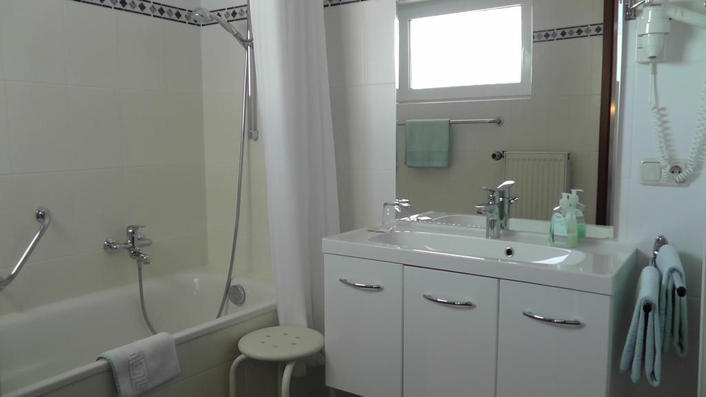 Hotel Kurhaus Uhlenberg Bad Muenstereifel Exteriör bild